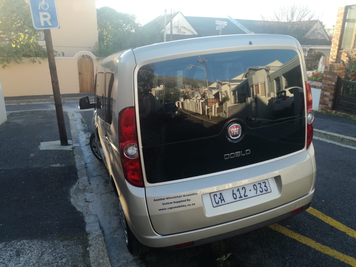 Thunder Brothers Car Wash - Plattekloof Village